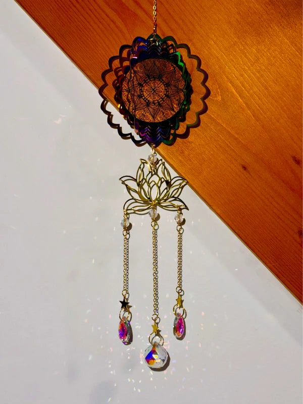 Attrape-soleil fleur de vie colorée et fleur de lotus dorée – La géométrie sacrée de la vie – Suncatcher spirituel fait main