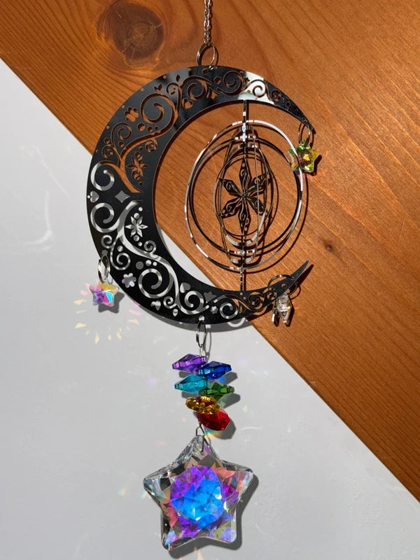 Attrape-soleil grande lune, chakras et grand prisme étoile – Féminité sacrée, équilibre et lumière colorée – Suncatcher spirituel fait main