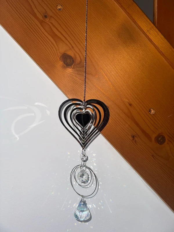 Attrape-soleil cœur et cercles – Lumière, douceur et éclat irisé – Suncatcher fait main
