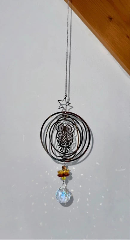 Attrape-soleil chouette, étoile et prismes en cristal – Décoration féerique Suncatcher fait main