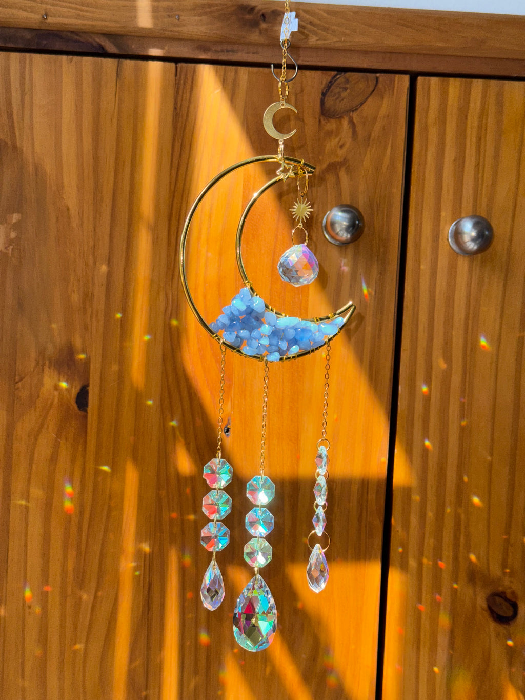 Attrape-soleil grande lune en aigue-marine – Suncatcher fait main décoration bien-être