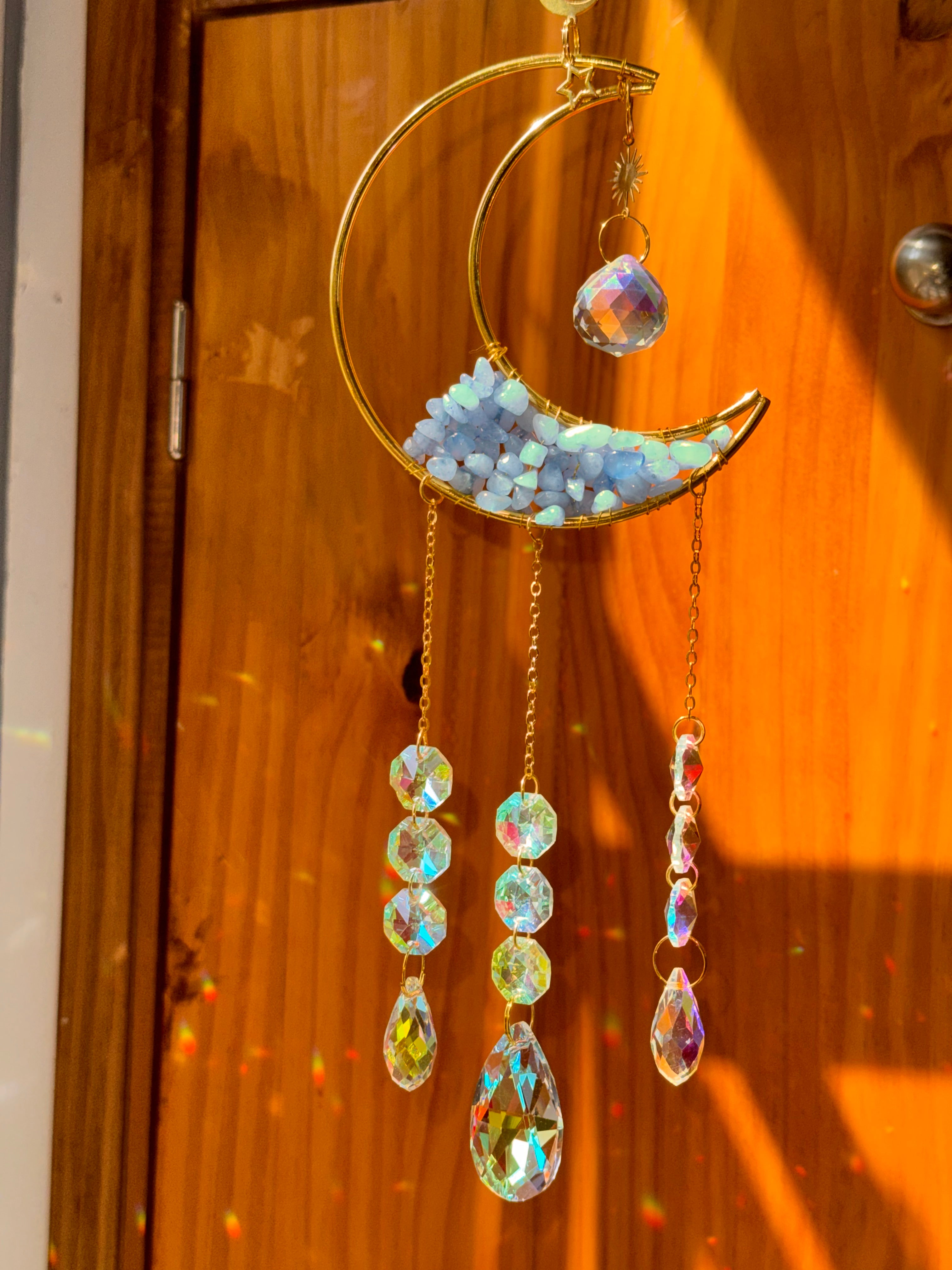 Attrape-soleil grande lune en aigue-marine – Suncatcher fait main décoration bien-être