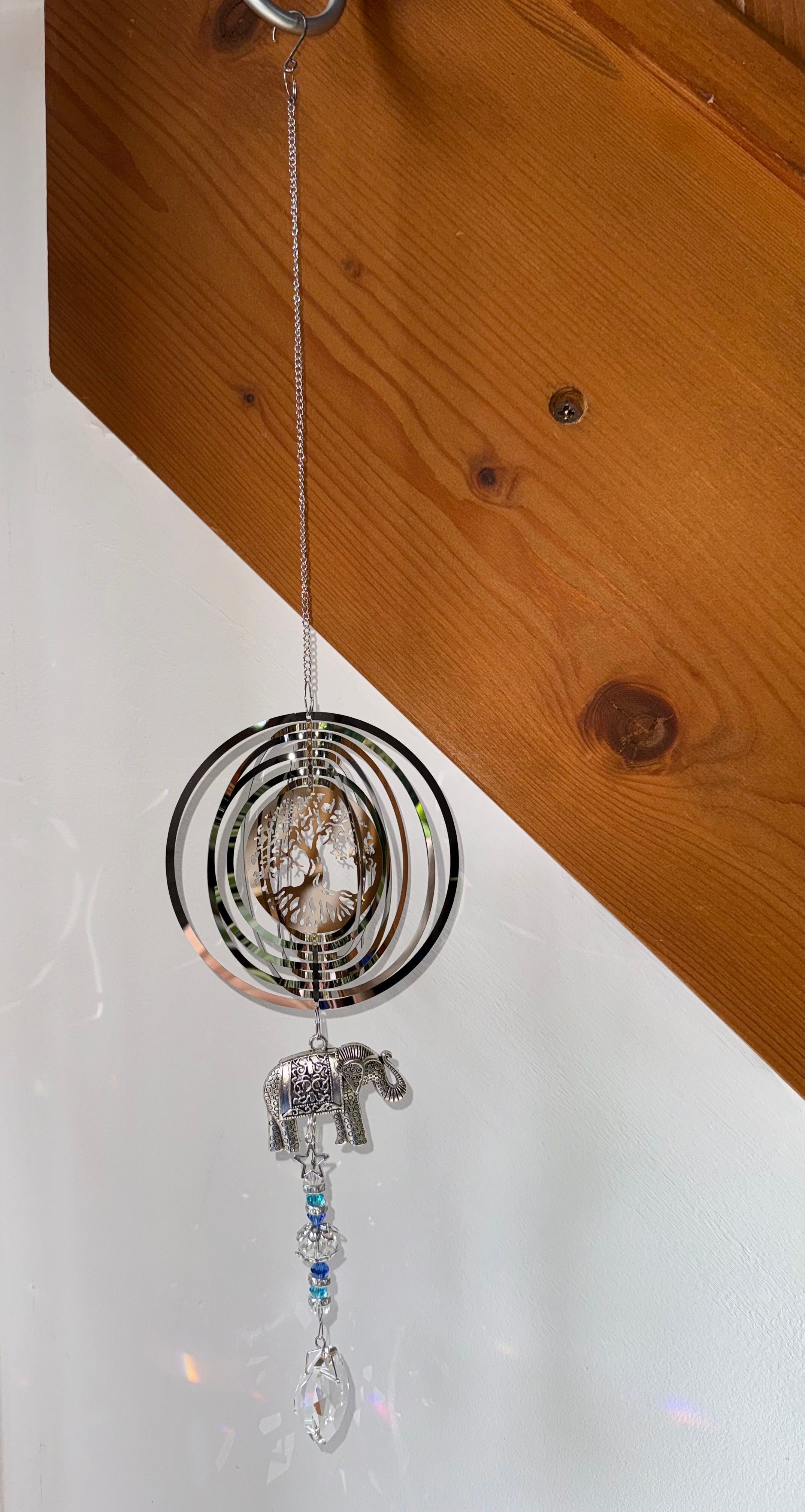 Attrape-soleil arbre de vie et éléphant en cristal – Suncatcher fait main sagesse et harmonie