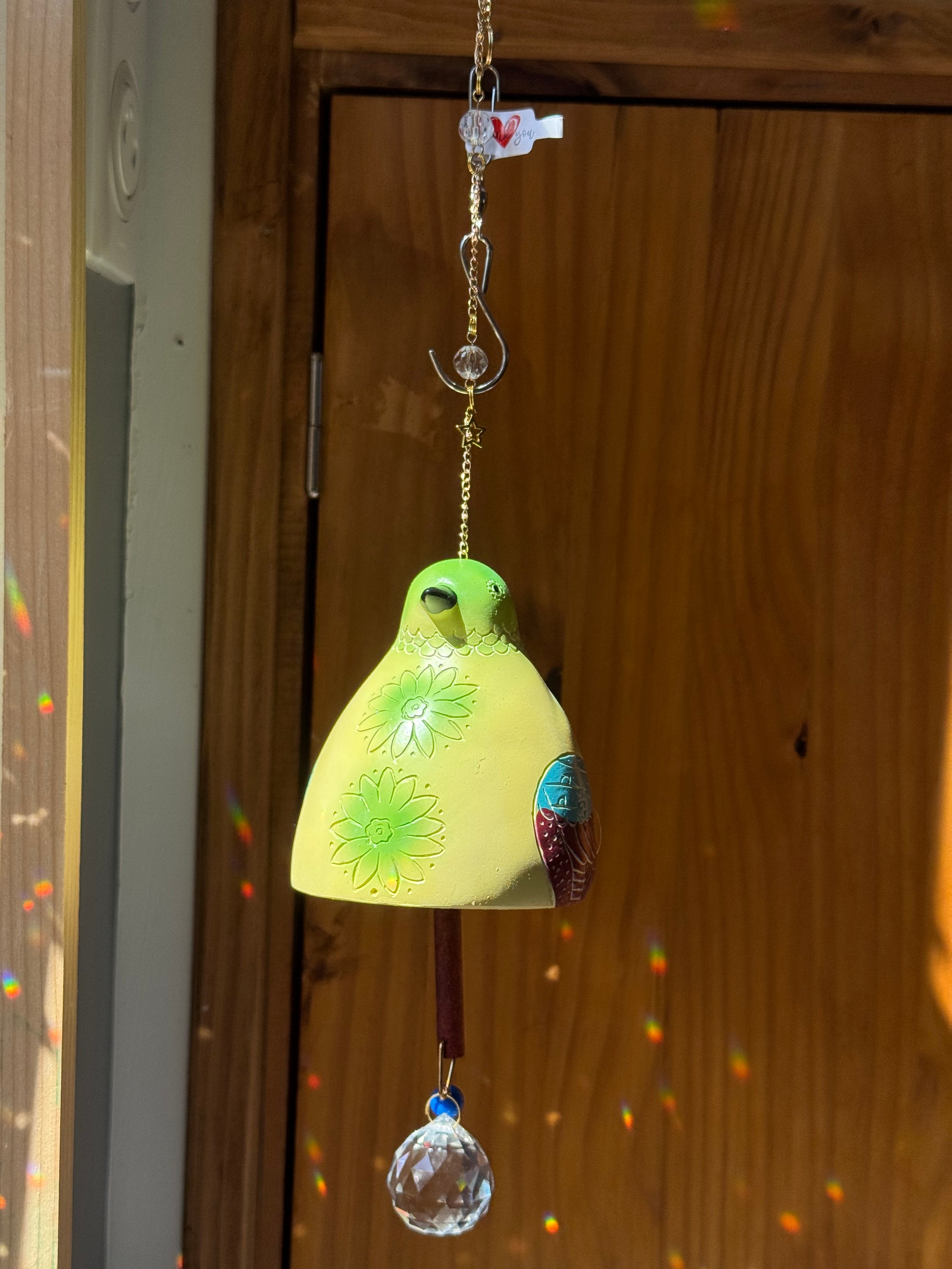 Attrape-soleil printanier oiseau coloré et prisme rond – Suncatcher fait main décoration lumineuse